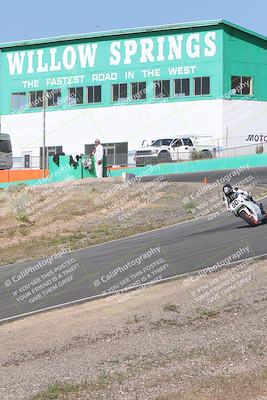 media/Apr-20-2025-AHRMA (Sun) [[393a79c373]]/Race/Group 11 early race/Turn 4b/